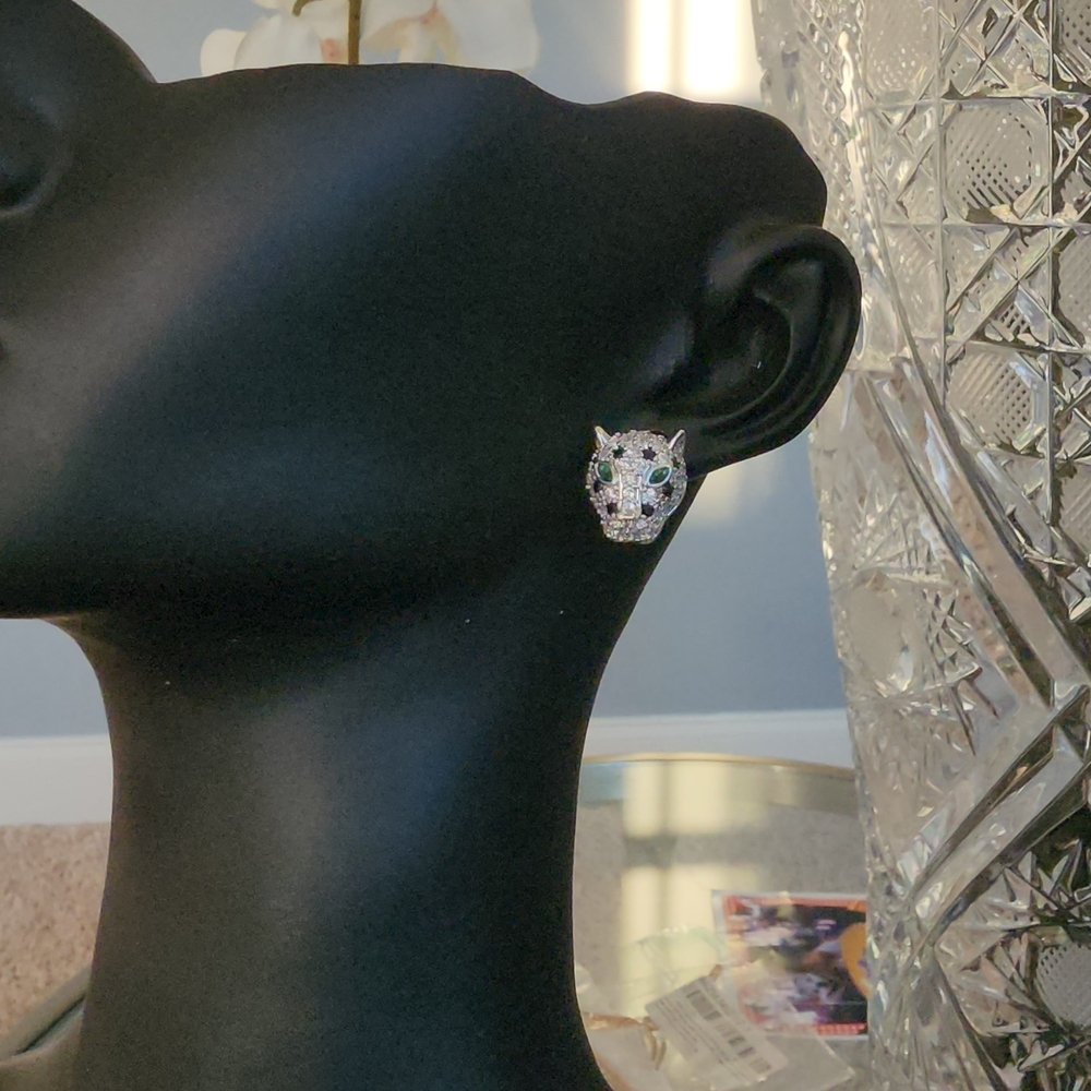 💎PANTHER Black Stone and Pave Earrings, Cheetah, Pierced Emerald GreenEyes - Picture 6 of 6